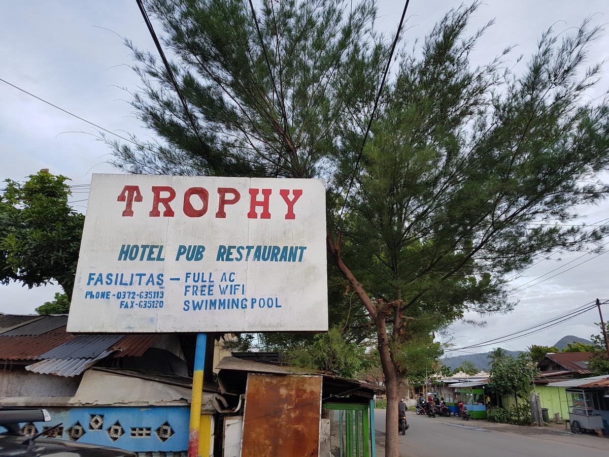 Trophy Hotel Sumbawa Besar Экстерьер фото